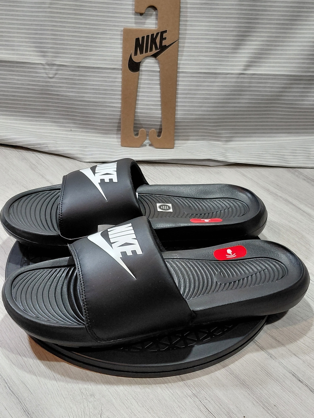 NWT Nike Men’s Victory One Black White Slide Sandals SIZE M12